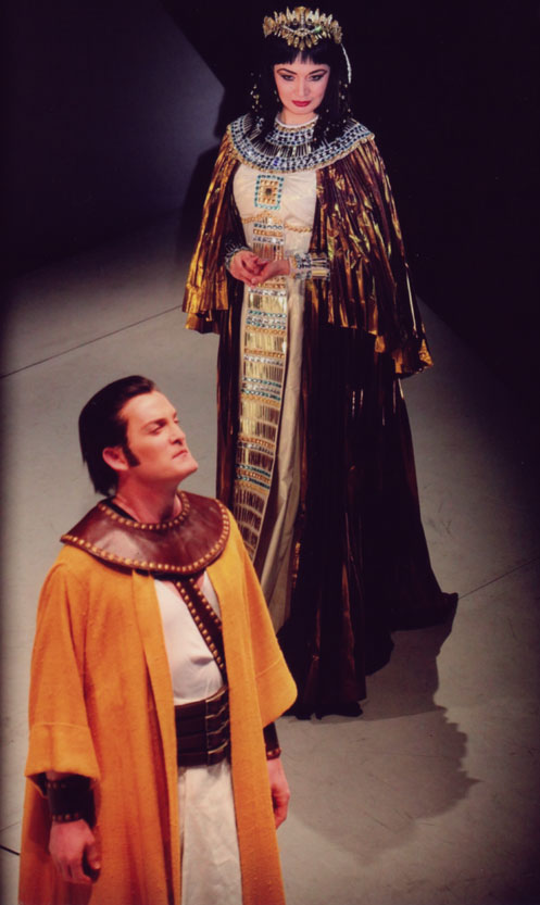 Bernard as Radames with Milijana Nikolic as Amneris (Aida)